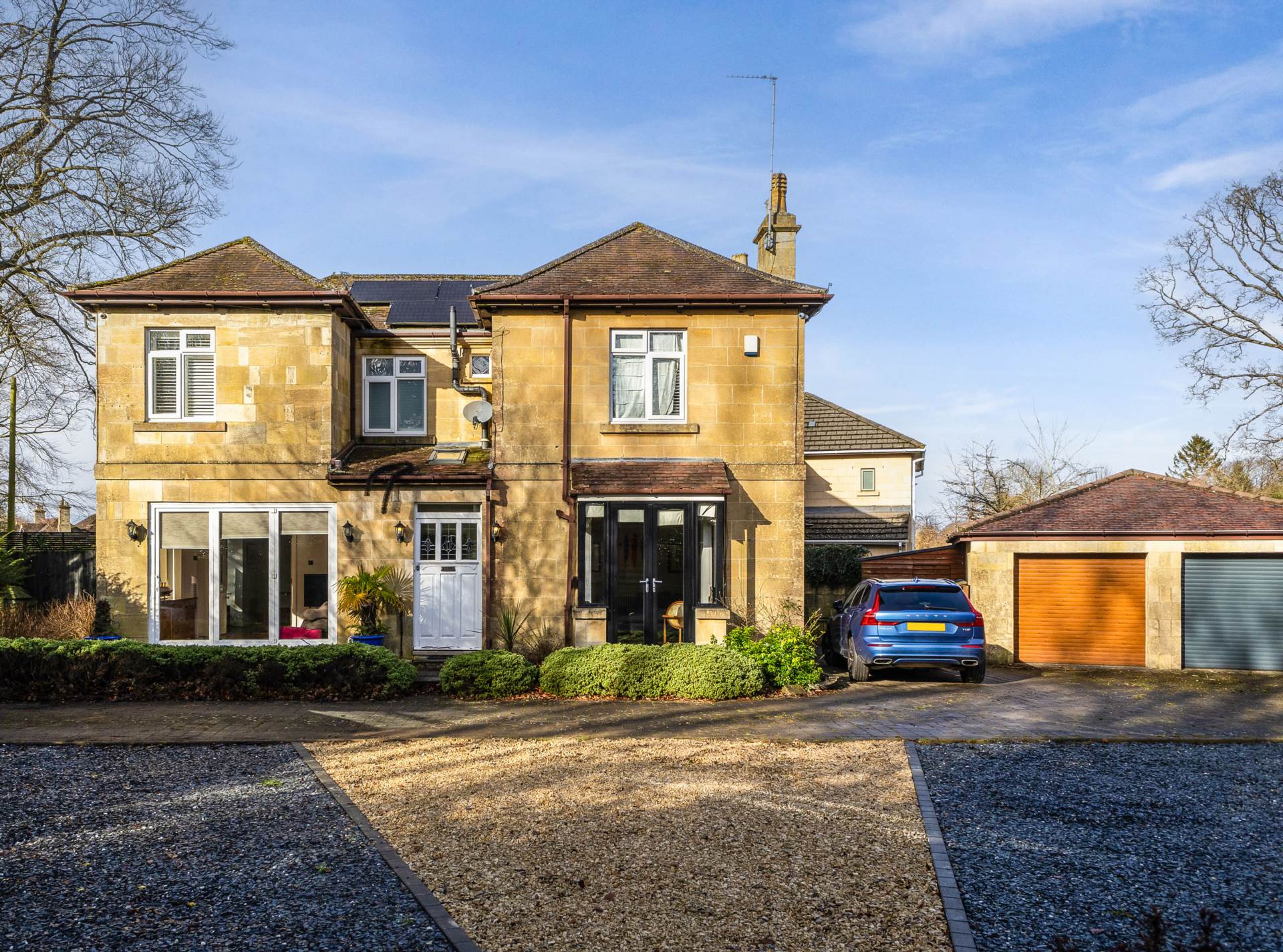 4 bedroom Detached to rent in Bath