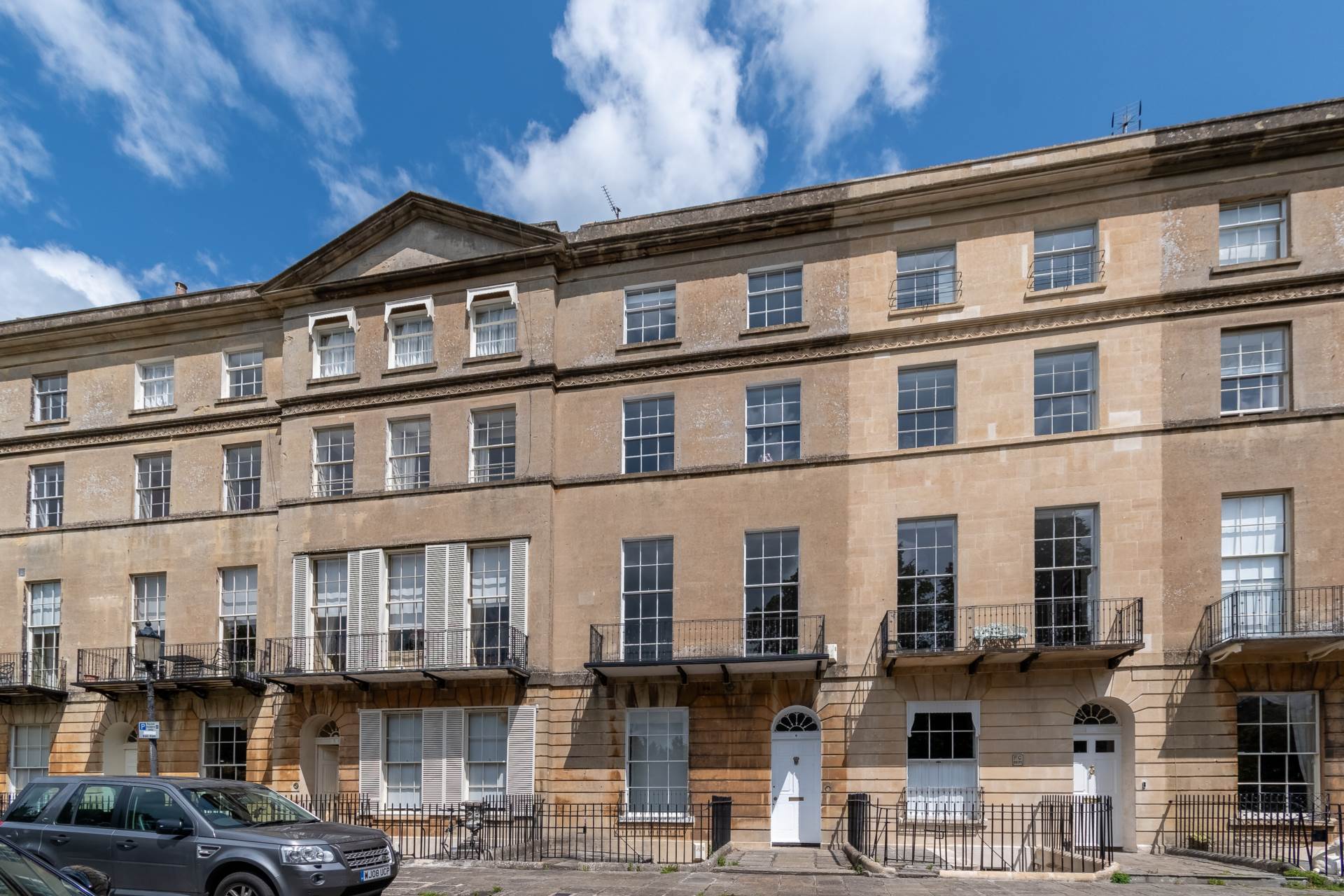 3 bedroom Apartment to rent in Bath