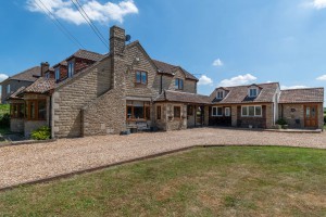 7 bedroom Detached for sale in Melksham