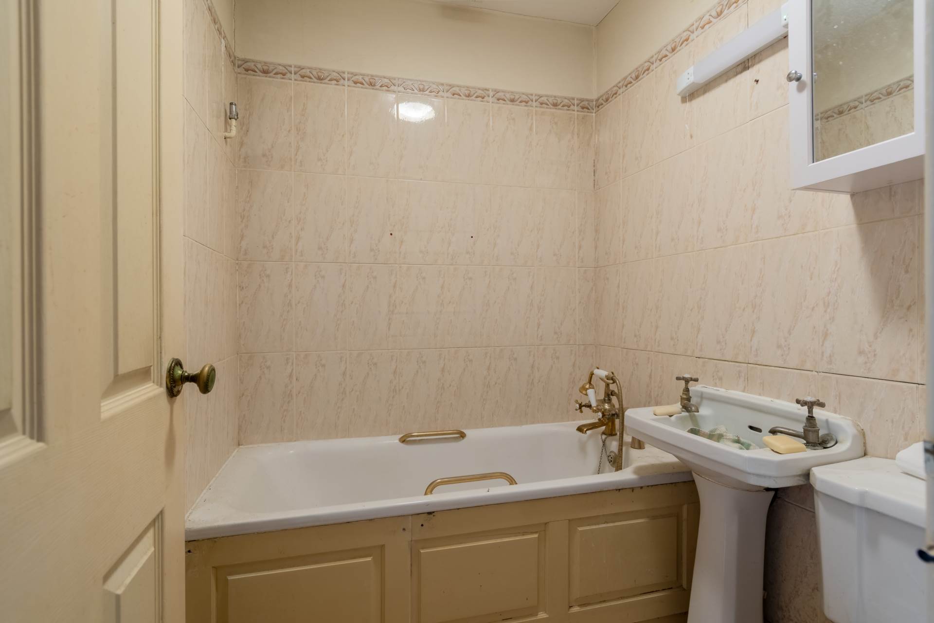 Additional Property Image 2 bedroom Apartment for sale in Bath 14