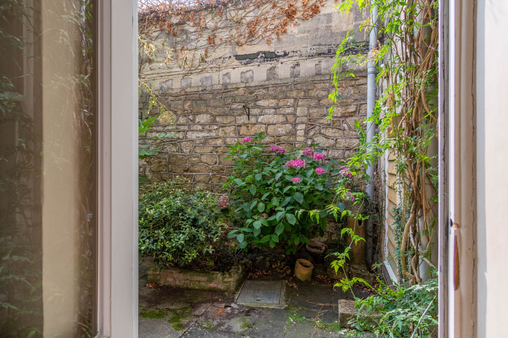 Additional Property Image 2 bedroom Apartment for sale in Bath 18