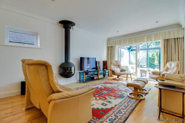 Additional Property Image 5 bedroom Detached for sale in Lewes 2