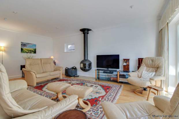 Additional Property Image 5 bedroom Detached for sale in Lewes 4