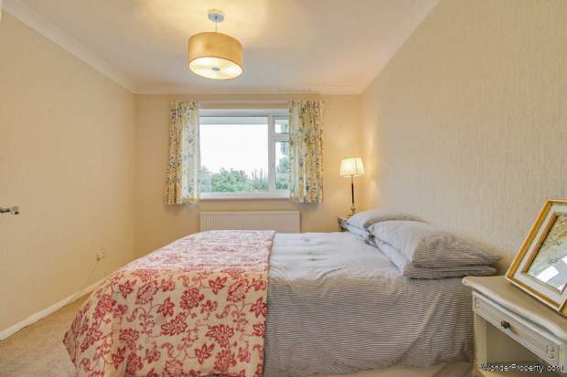 Additional Property Image 2 bedroom Detached Bungalow for sale in Seaford 16