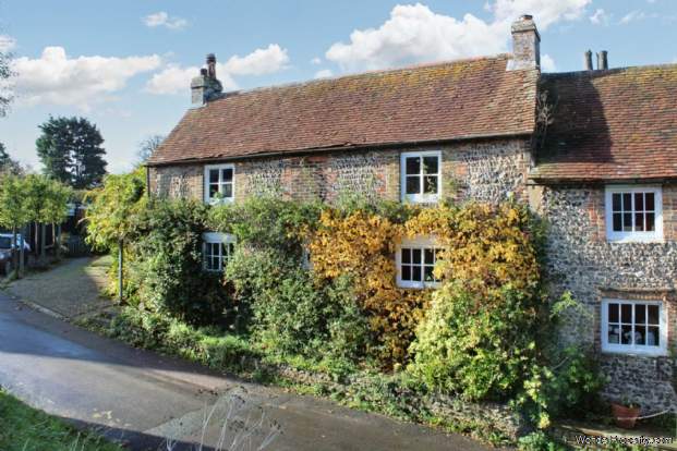 4 bedroom Cottage for sale in Newhaven