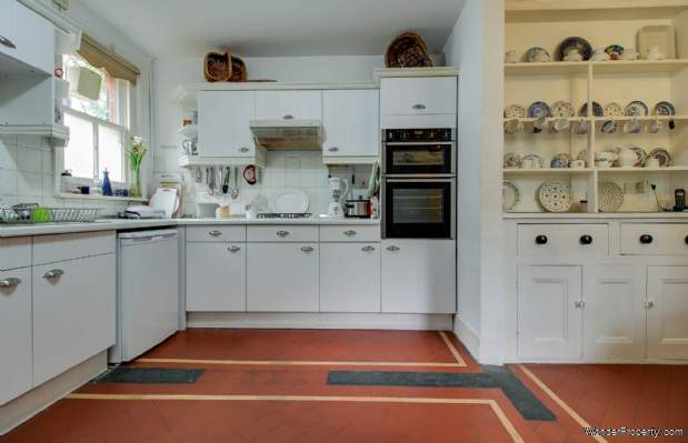 Additional Property Image 4 bedroom Detached for sale in Lewes 10