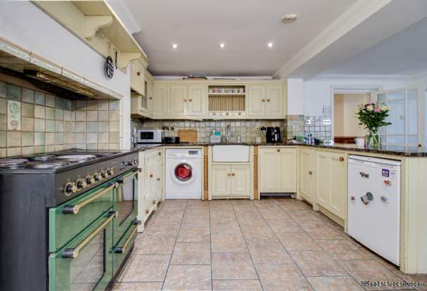 Additional Property Image 2 bedroom Apartment for sale in Lewes 4