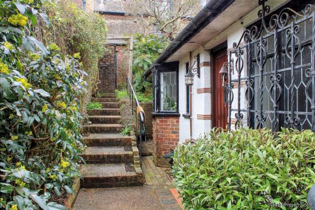 Additional Property Image 4 bedroom Detached for sale in Lewes 2
