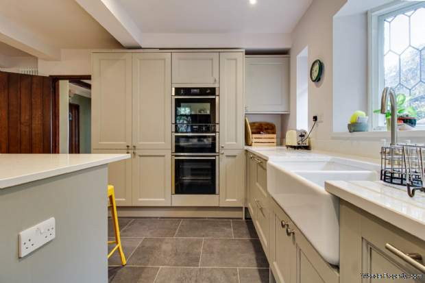 Additional Property Image 4 bedroom Detached for sale in Lewes 8
