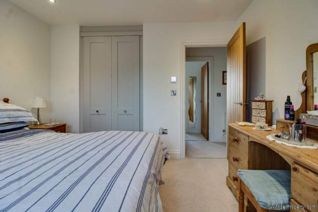 Additional Property Image 4 bedroom Detached for sale in Lewes 10