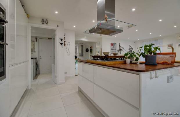 Additional Property Image 4 bedroom Detached for sale in Lewes 15