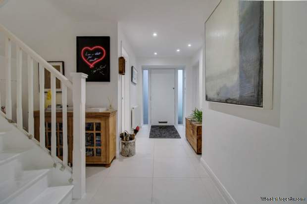 Additional Property Image 4 bedroom Detached for sale in Lewes 9