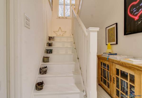 Additional Property Image 4 bedroom Detached for sale in Lewes 10
