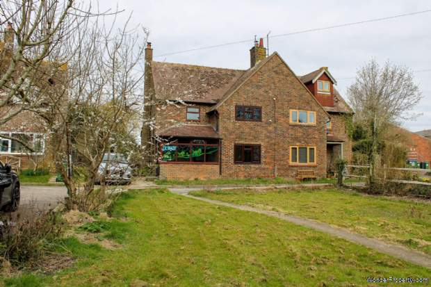 3 bedroom Semi Detached for sale in Lewes