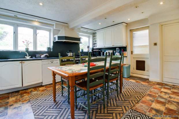Additional Property Image 5 bedroom Detached for sale in Lewes 4