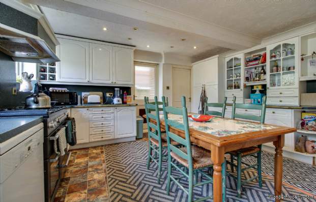 Additional Property Image 5 bedroom Detached for sale in Lewes 5