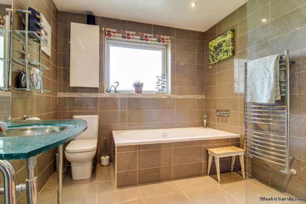 Additional Property Image 4 bedroom Detached for sale in Lewes 11
