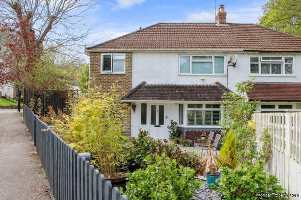 4 bedroom Semi Detached for sale in Lewes