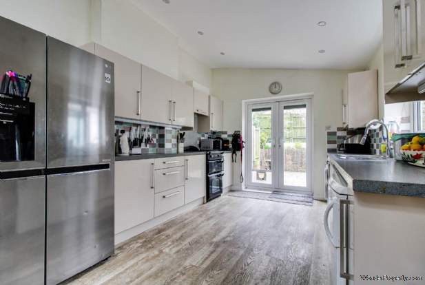 Additional Property Image 4 bedroom Semi Detached for sale in Lewes 2