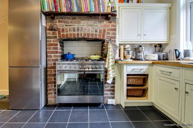 Additional Property Image 3 bedroom End of Terrace for sale in Lewes 9