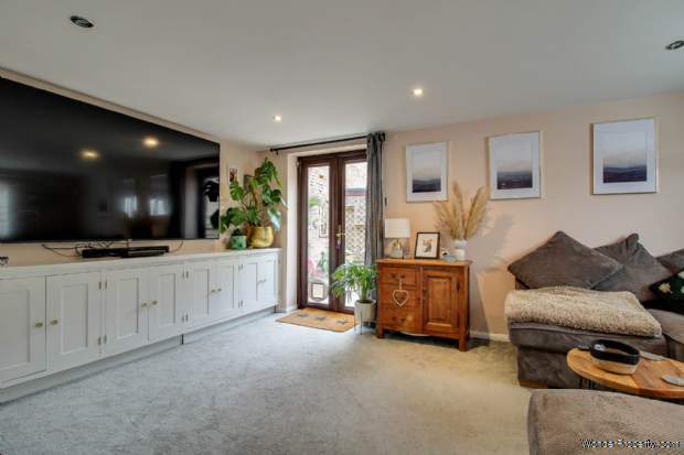 Additional Property Image 3 bedroom End of Terrace for sale in Lewes 2