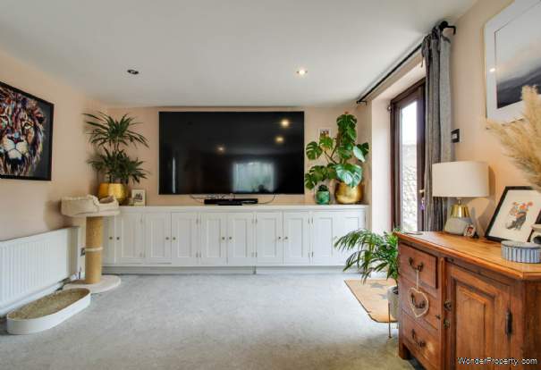 Additional Property Image 3 bedroom End of Terrace for sale in Lewes 5