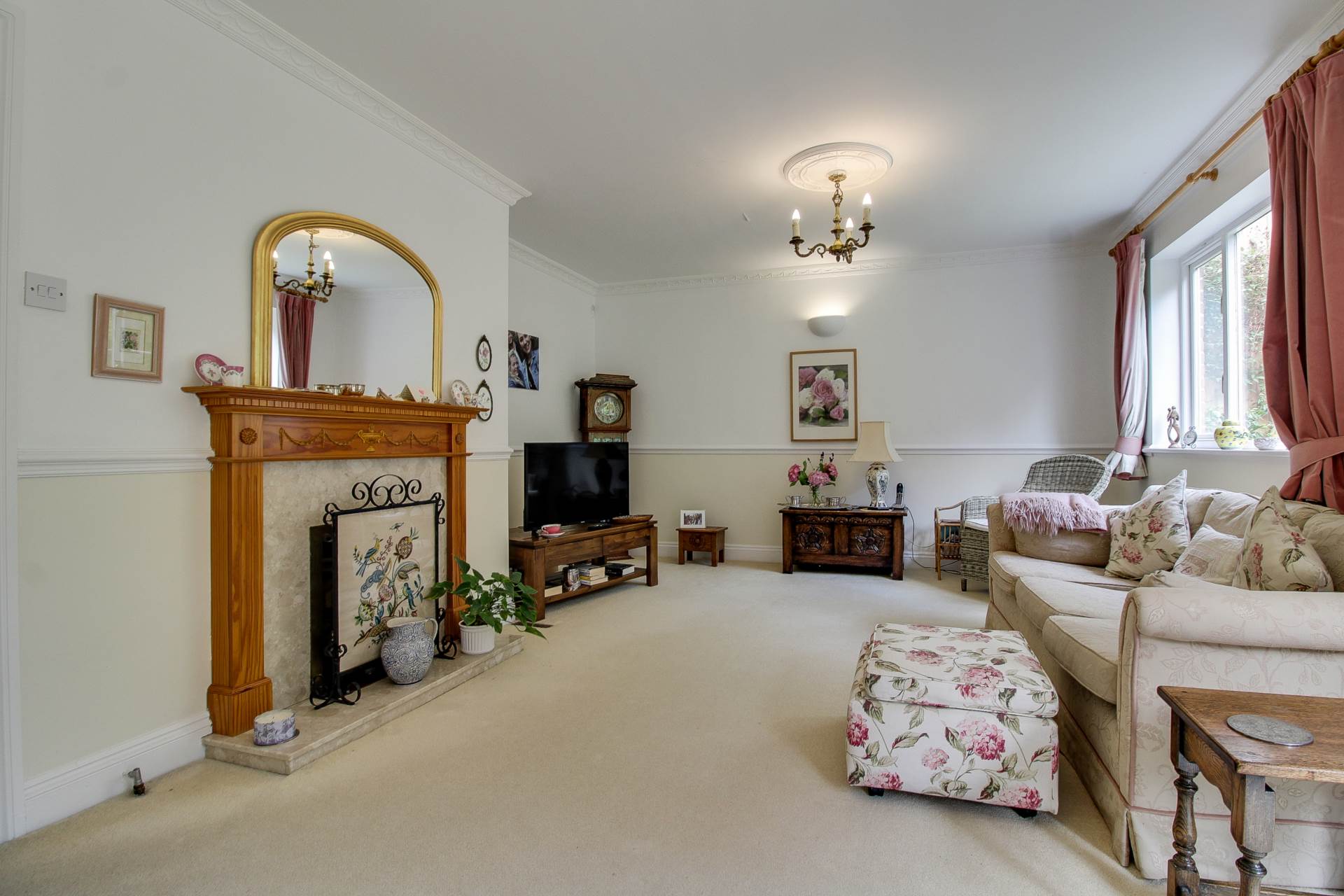 Additional Property Image 4 bedroom Detached for sale in Lewes 3