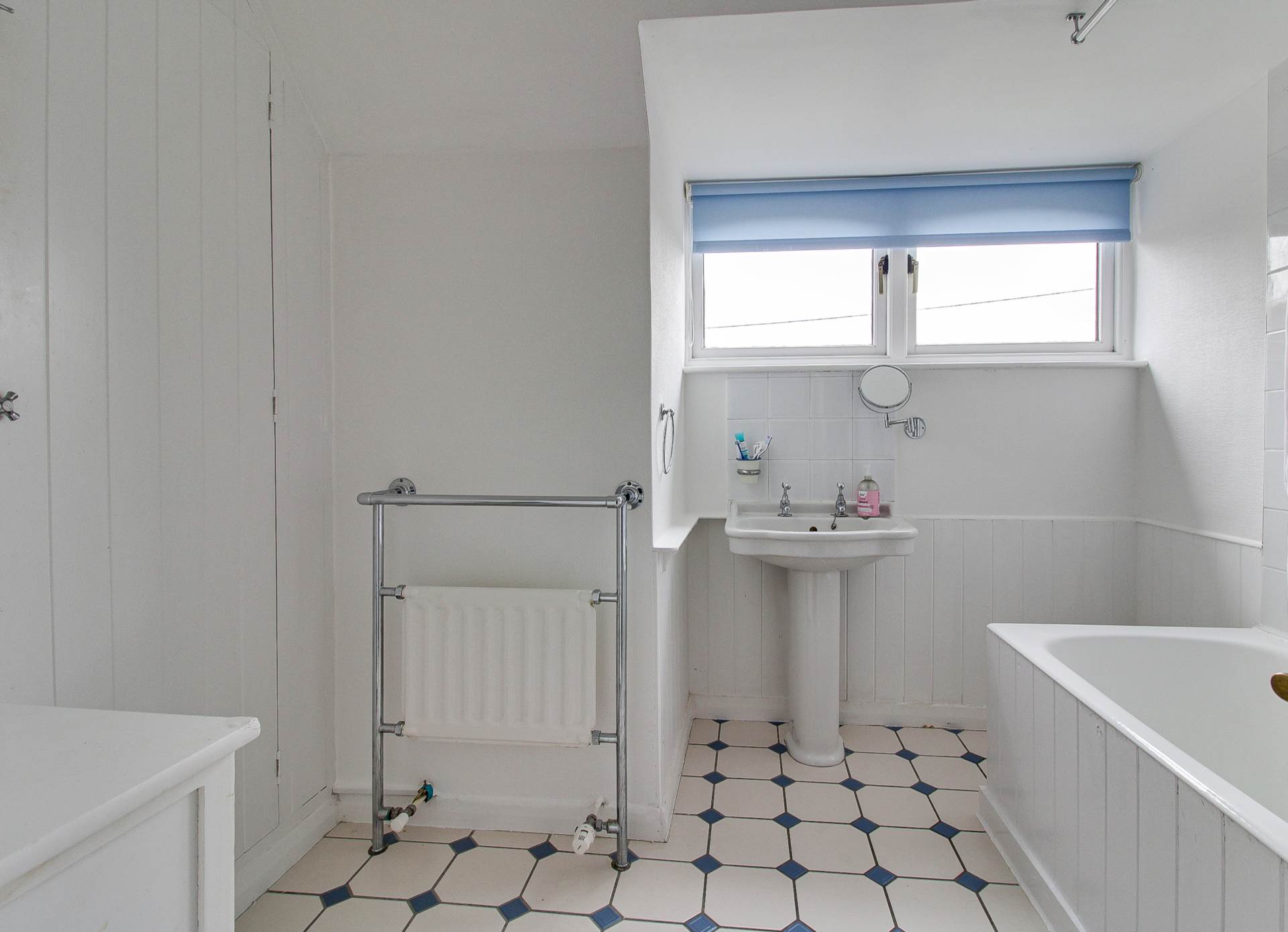 Additional Property Image 4 bedroom Link Detached House for sale in Lewes 23