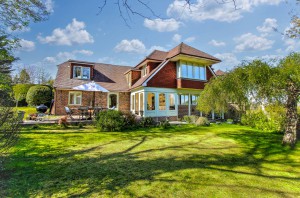 4 bedroom Link Detached House for sale in Lewes
