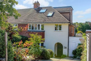4 bedroom Semi Detached for sale in Lewes