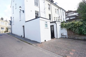 1 bedroom Flat for sale in Lewes