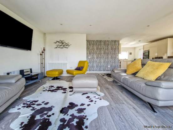 Additional Property Image 3 bedroom Detached for sale in Cheltenham 5