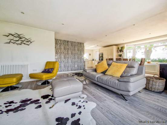 Additional Property Image 3 bedroom Detached for sale in Cheltenham 6