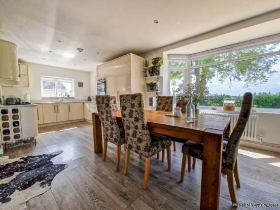 Additional Property Image 3 bedroom Detached for sale in Cheltenham 7