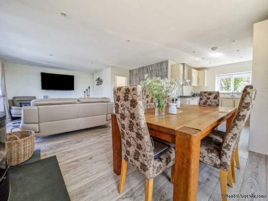 Additional Property Image 3 bedroom Detached for sale in Cheltenham 11