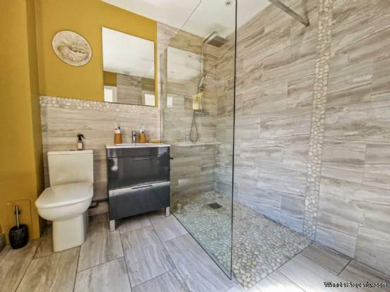 Additional Property Image 3 bedroom Detached for sale in Cheltenham 20