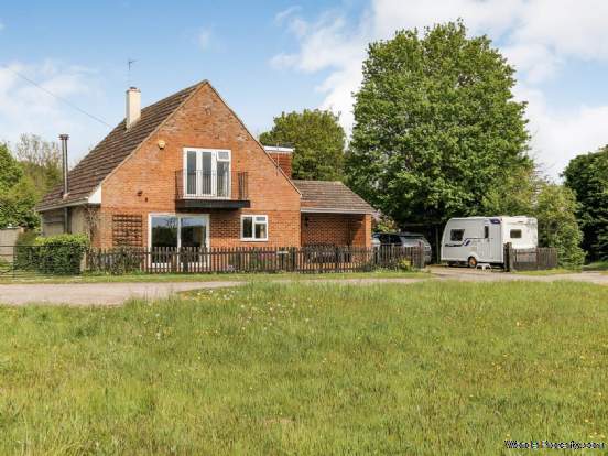 3 bedroom Detached for sale in Gloucester