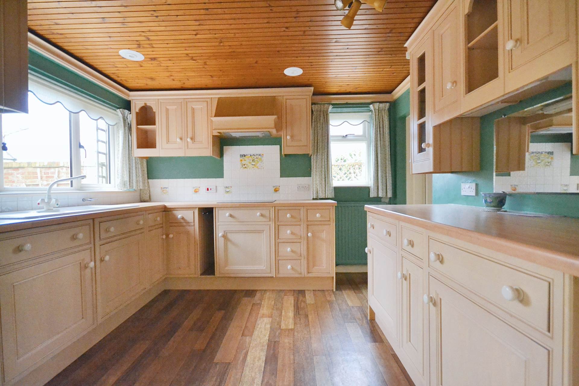 Additional Property Image 3 bedroom Semi Detached for sale in Tewkesbury 7