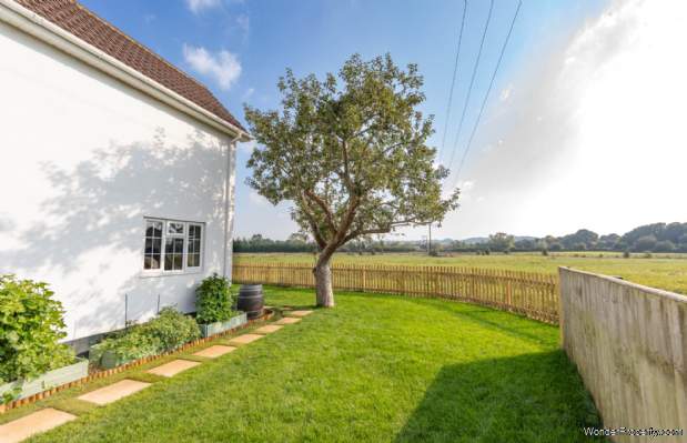 Additional Property Image 3 bedroom Detached for sale in Chippenham 10