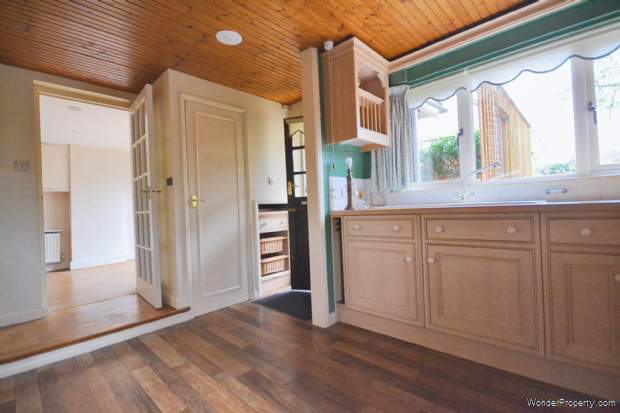 Additional Property Image 3 bedroom Semi Detached for sale in Tewkesbury 17