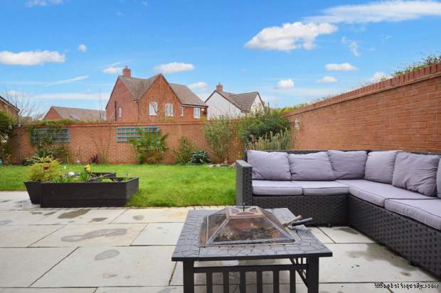 Additional Property Image 4 bedroom Detached for sale in Tewkesbury 9