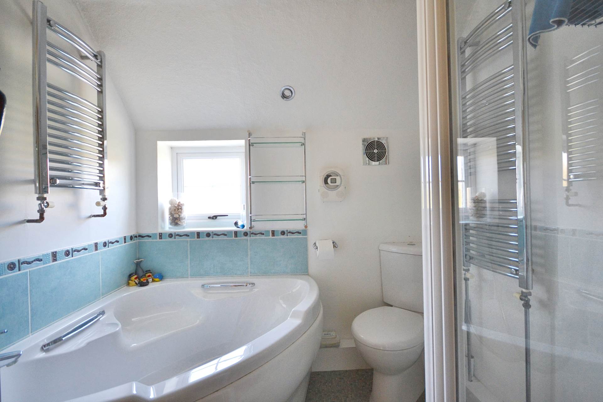 Additional Property Image 3 bedroom Detached for sale in Tewkesbury 24