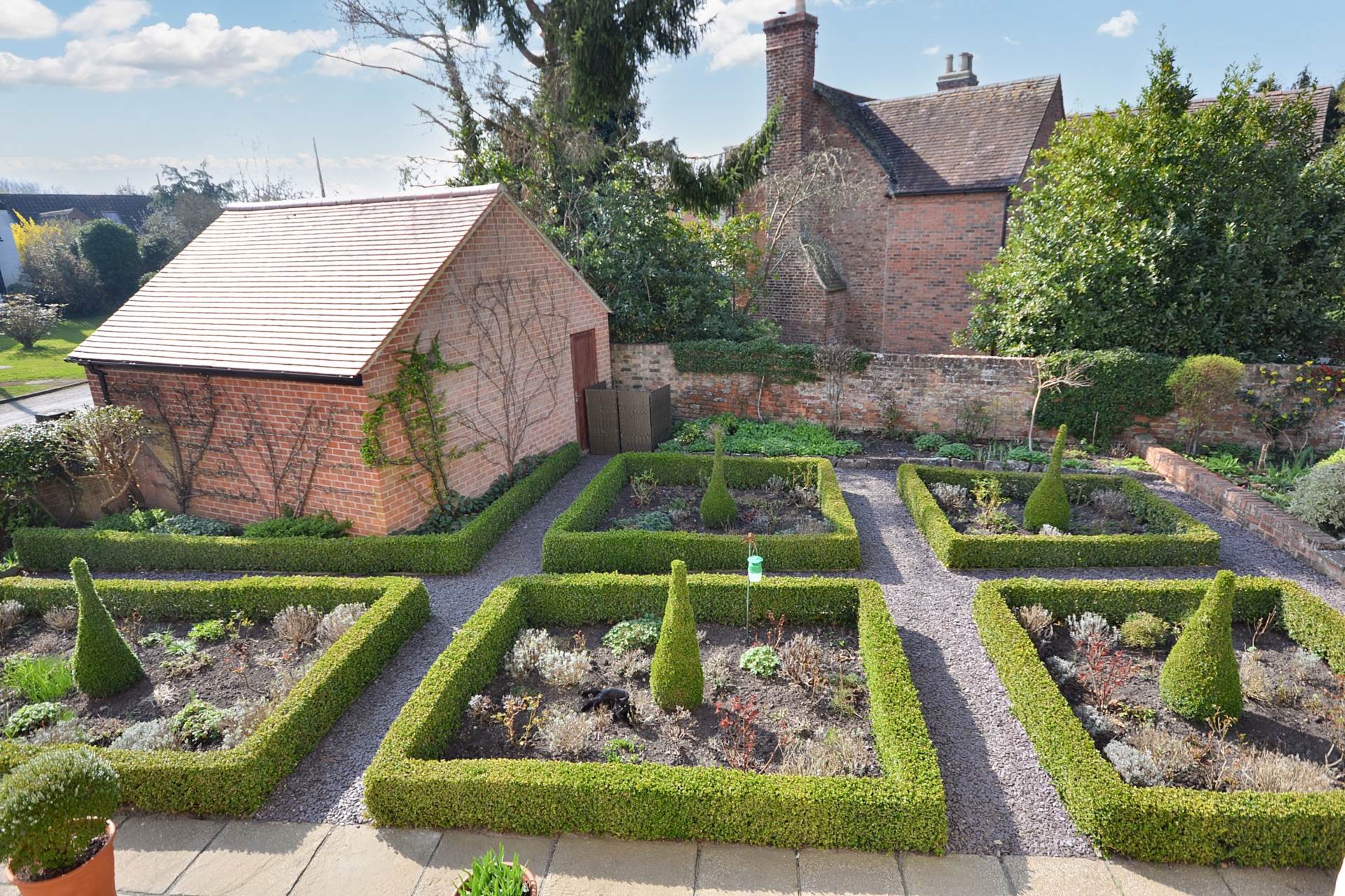 Additional Property Image 4 bedroom Detached for sale in Tewkesbury 13