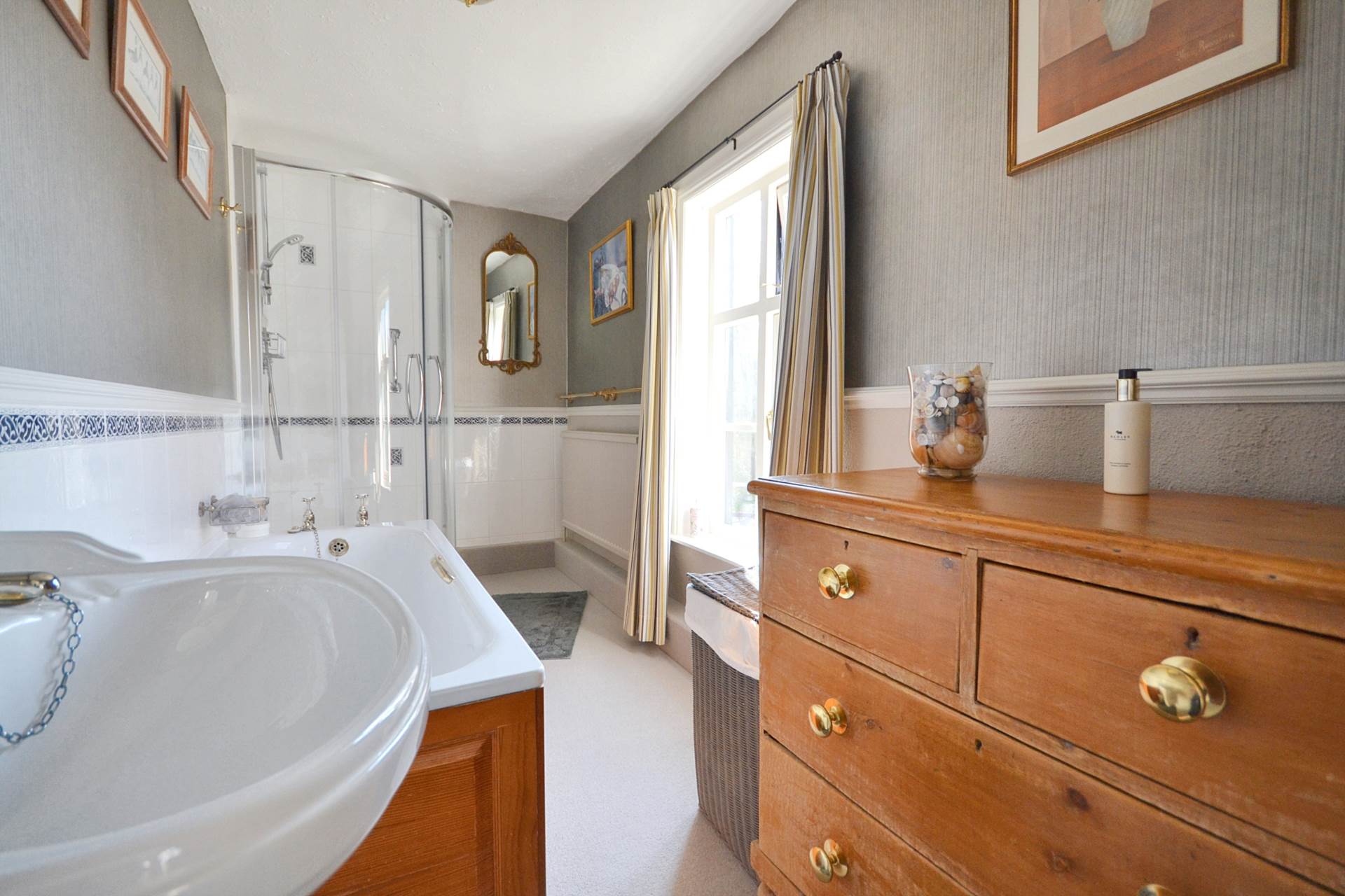 Additional Property Image 4 bedroom Detached for sale in Tewkesbury 24