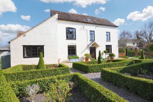 4 bedroom Detached for sale in Tewkesbury