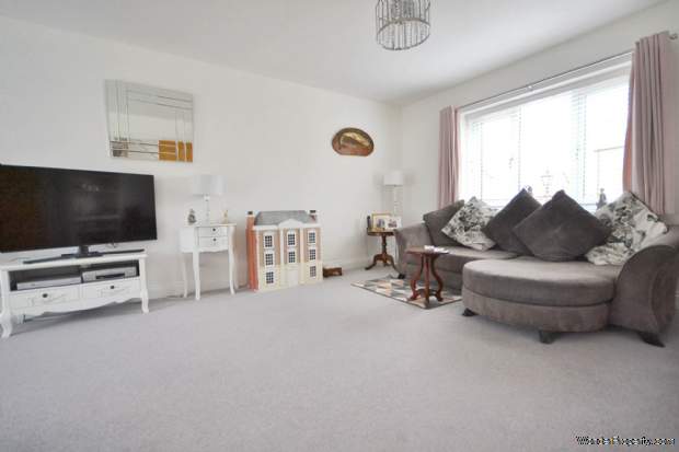 Additional Property Image 5 bedroom Detached for sale in Cheltenham 11