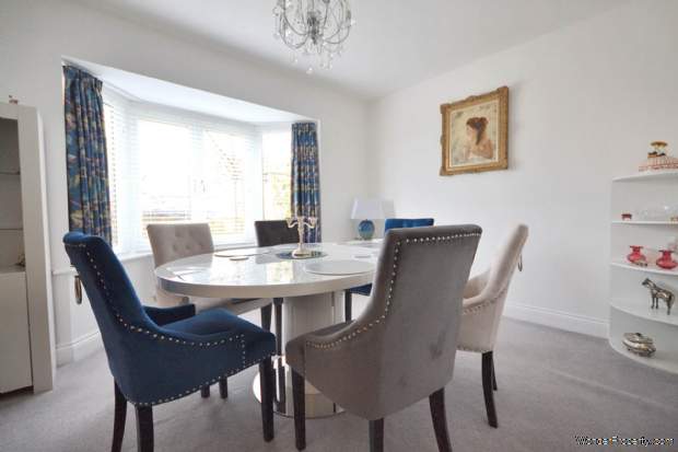 Additional Property Image 5 bedroom Detached for sale in Cheltenham 13