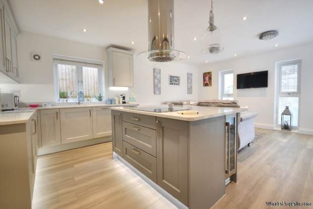 Additional Property Image 5 bedroom Detached for sale in Cheltenham 14