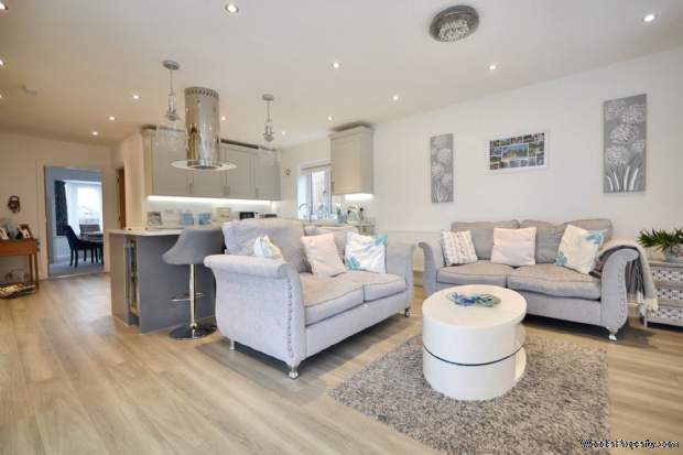 Additional Property Image 5 bedroom Detached for sale in Cheltenham 5