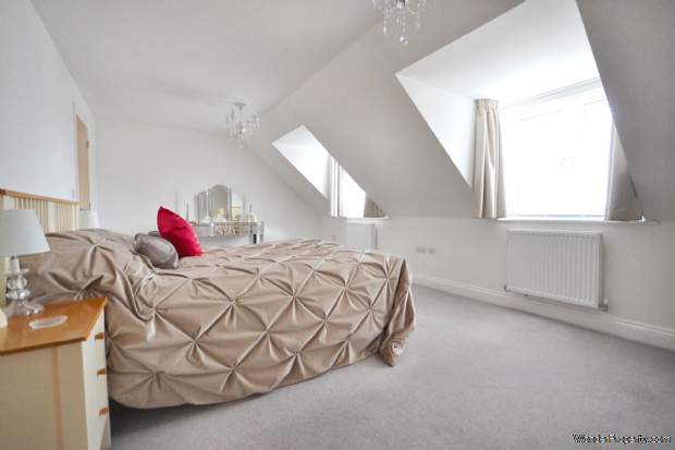 5 bedroom Detached for sale in Cheltenham